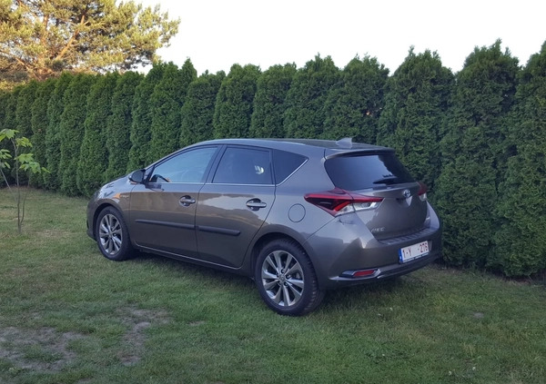 Toyota Auris cena 44900 przebieg: 43342, rok produkcji 2018 z Leszno małe 92